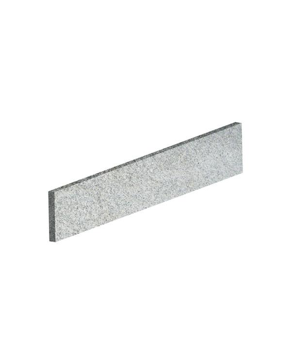 Granit Sockelleiste im Farbton grau
